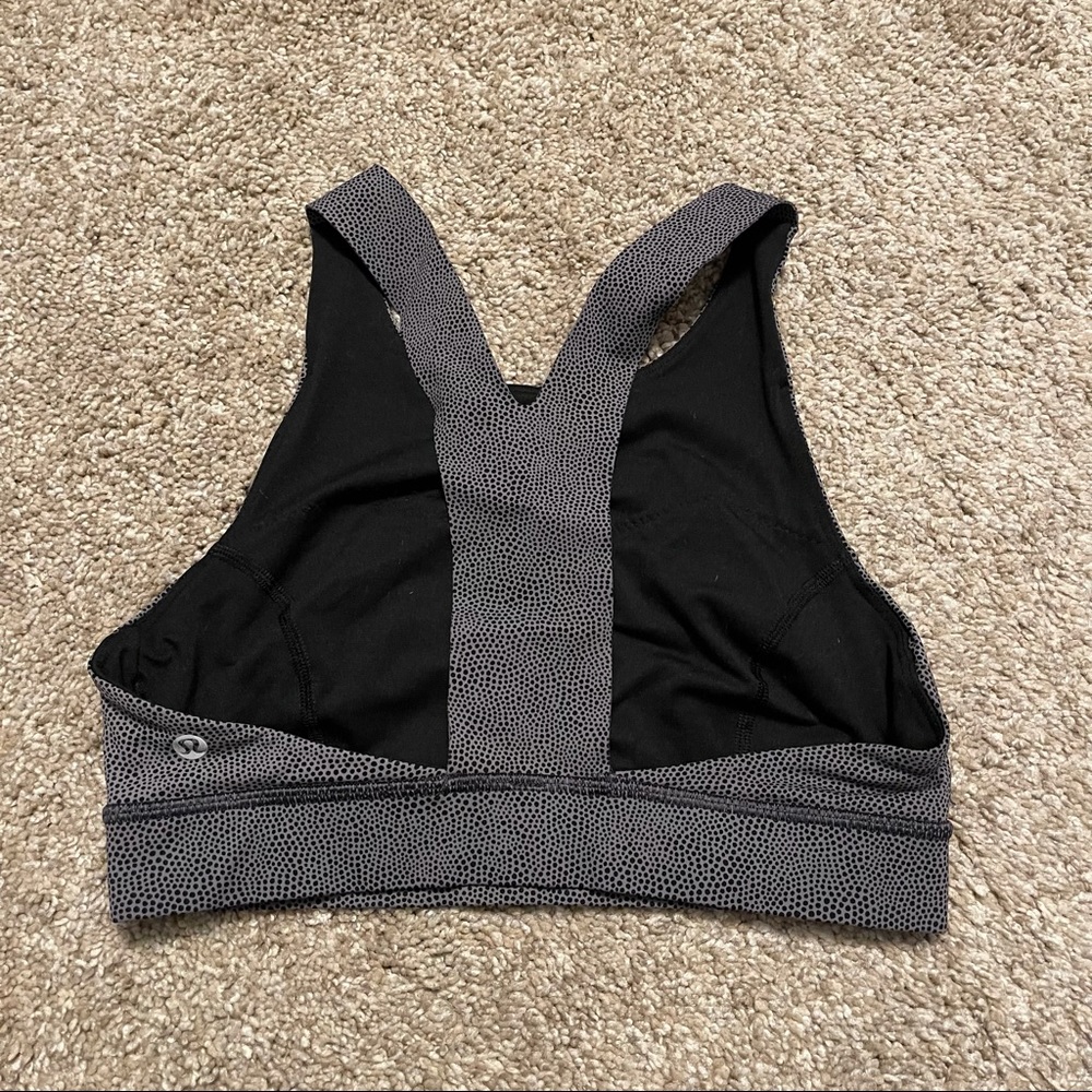 Lululemon high neck sports bra